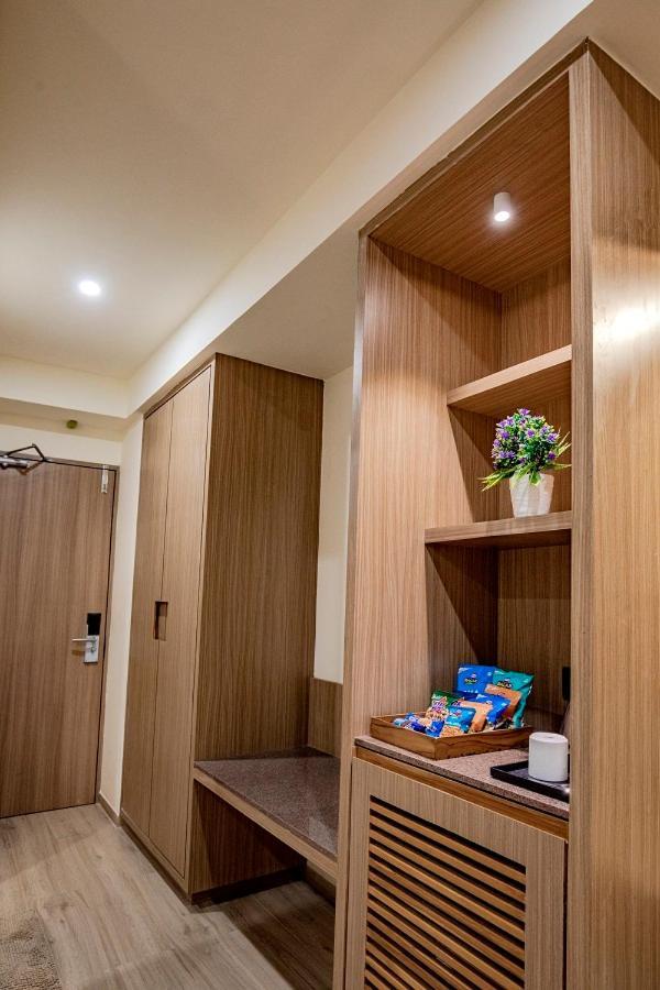 Hotel Nexus Rajkot Exterior photo