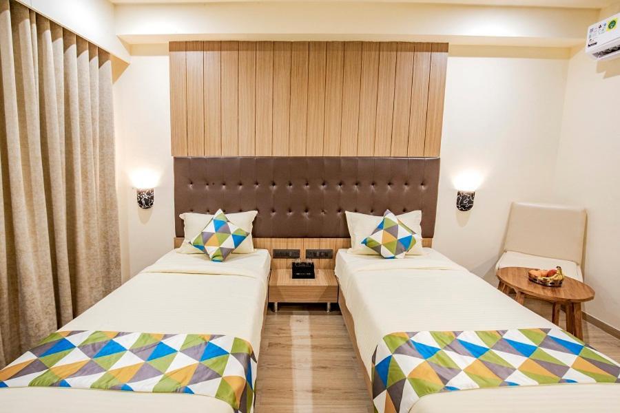 Hotel Nexus Rajkot Exterior photo