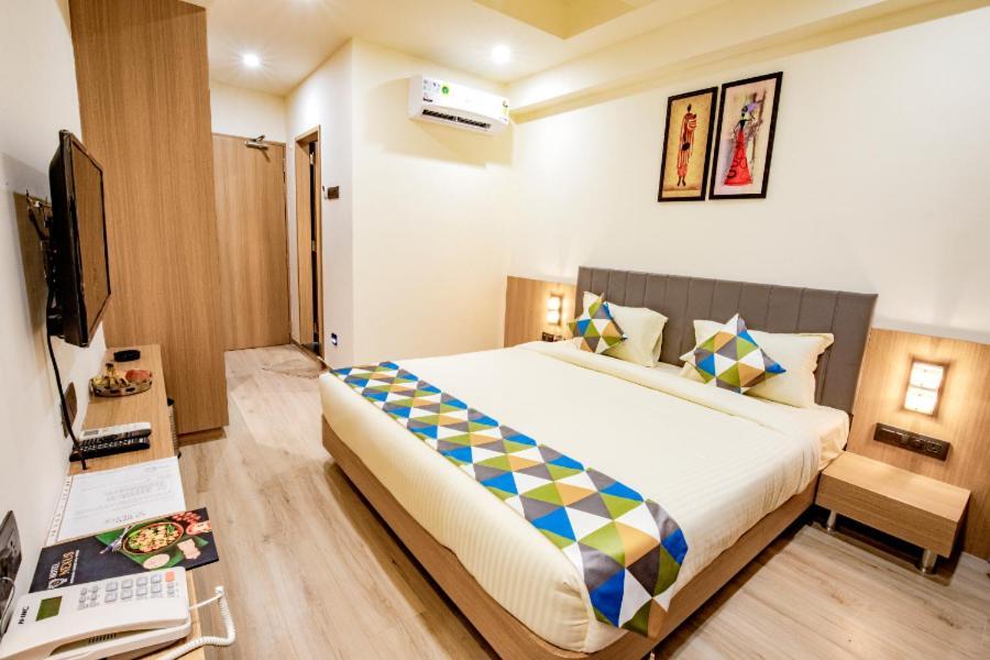 Hotel Nexus Rajkot Exterior photo